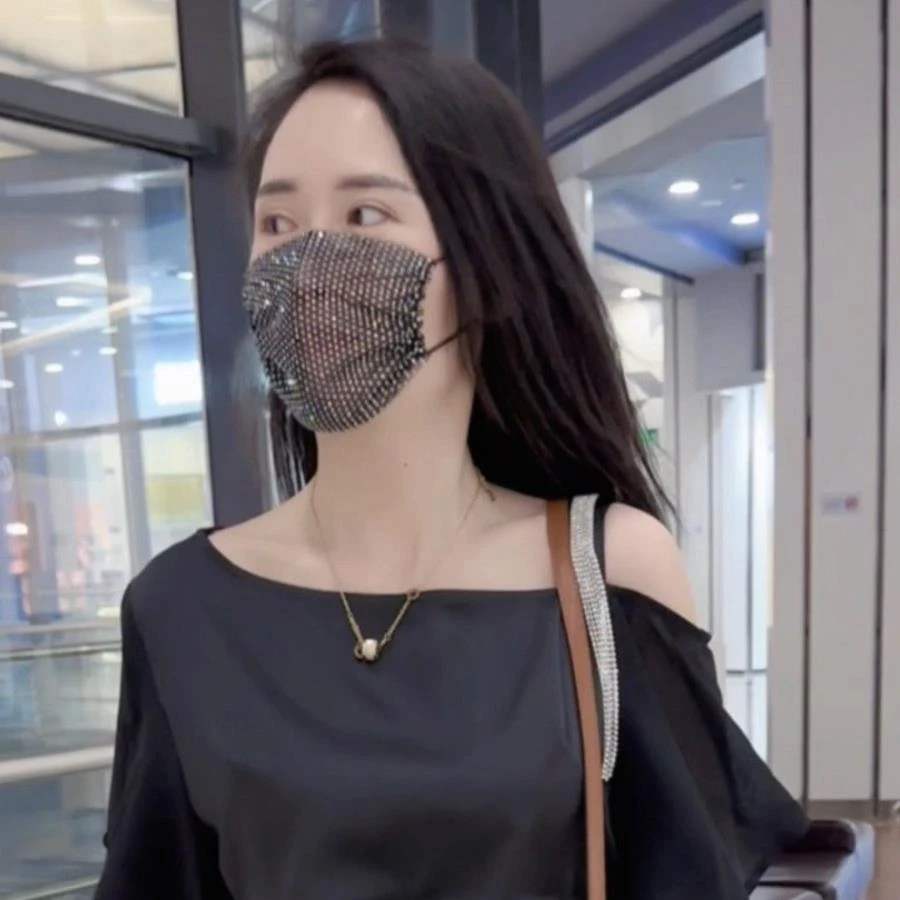 露肩衬衫女2024春夏季新款设计感小众韩版气质一字领显瘦上衣