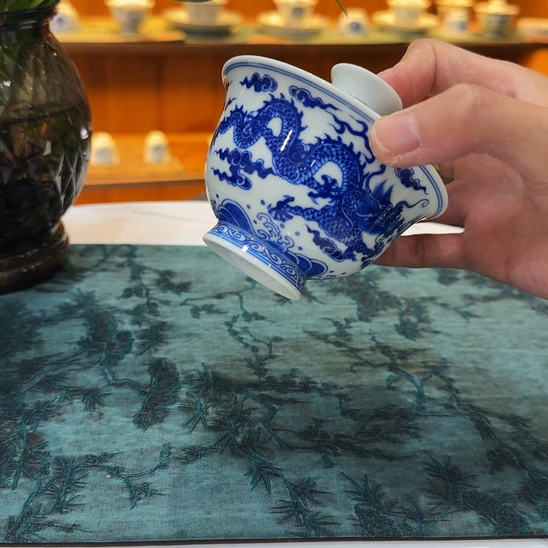 明逸堂青花双龙盖碗