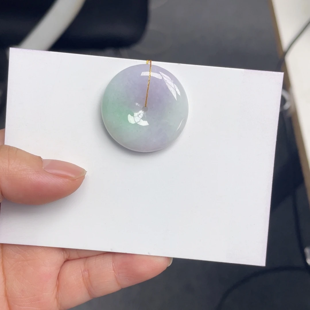 翡翠未镶嵌颈饰平安扣