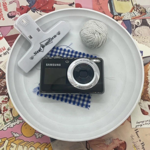 9新 Samsung/三星 三星pl100 1220w像素 双面屏可自拍