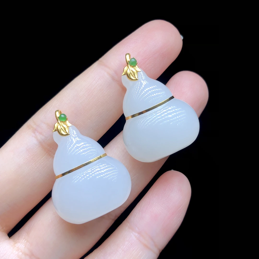18K金镶嵌和田玉吊坠-多样性发其一-25×20×12mm-DS00210-19（JG）