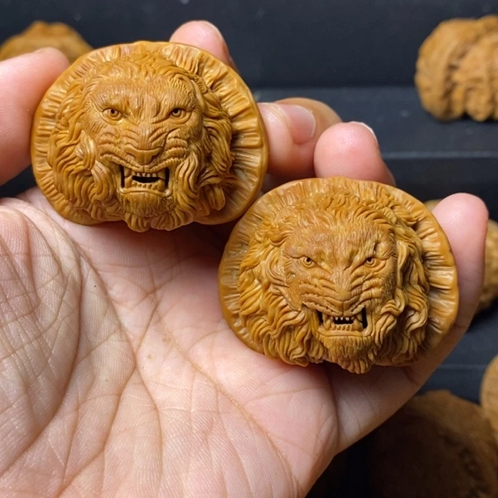 金***新文玩核桃把件狮子