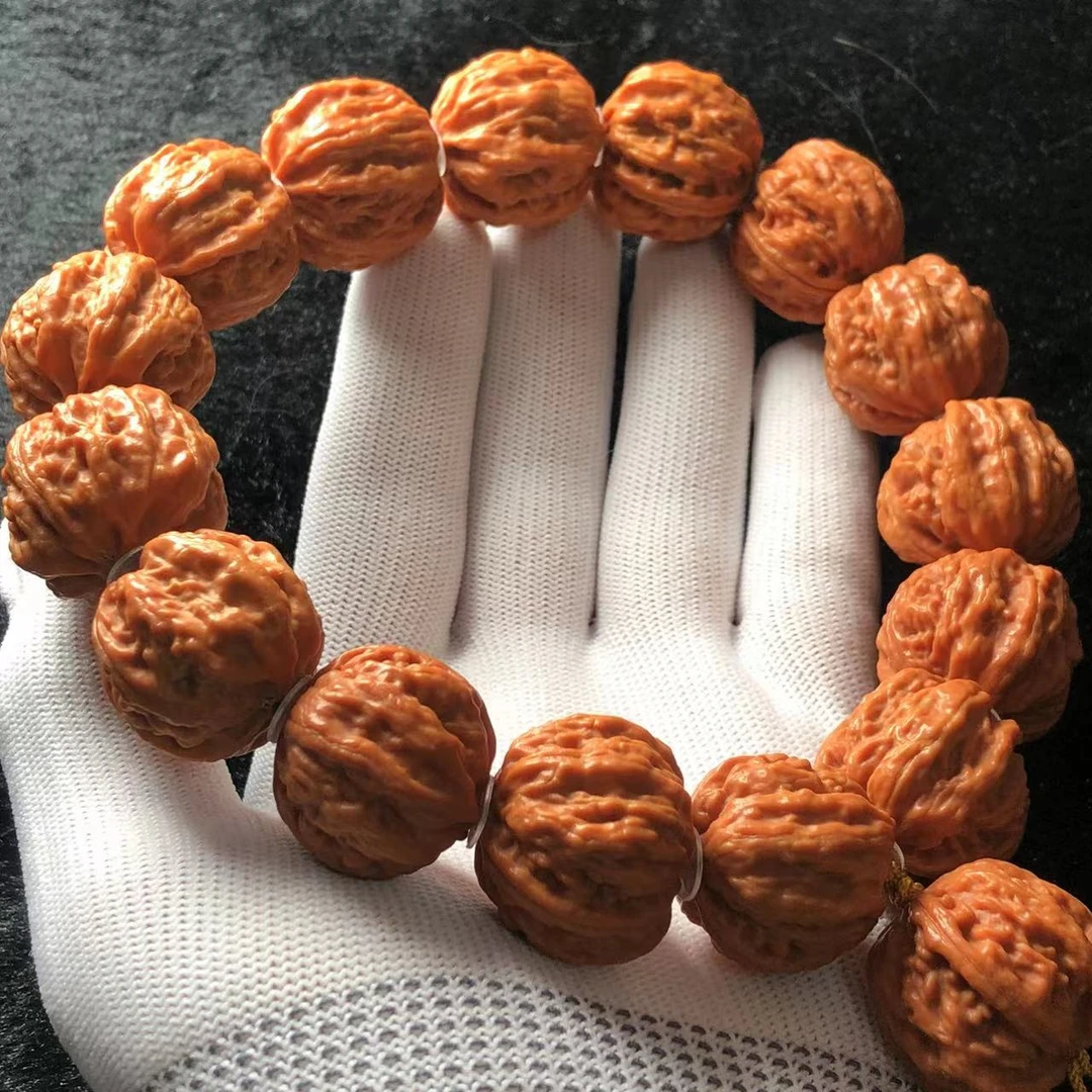 精品京八棱24左右文玩核桃手持