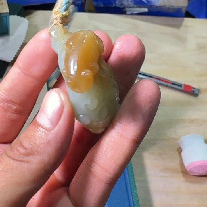 未镶嵌和田玉(糖玉)挂件