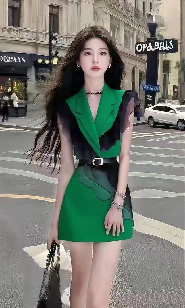 夏季新款别致设计感绿色V领收腰系带连衣裙女气质显瘦氛围感女装