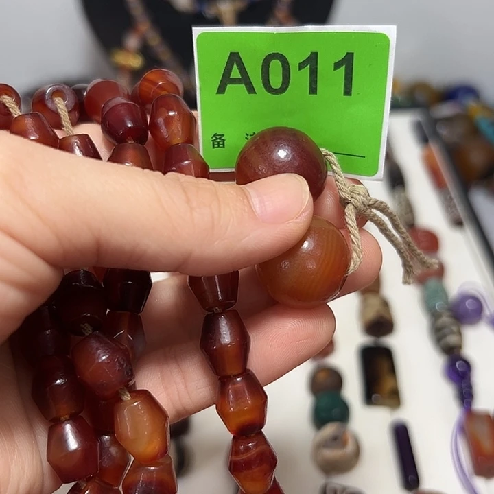 玛瑙/玉髓颈饰未镶嵌五****席