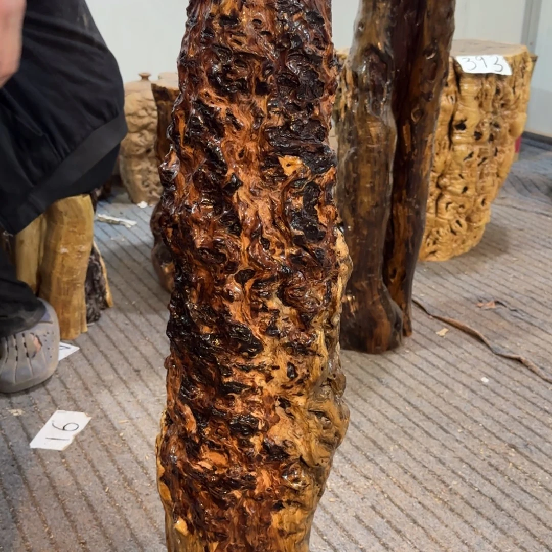 鼎***发龙纹鸡心枣木手工艺品