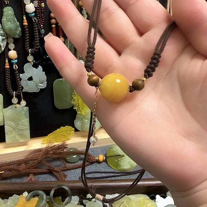蛇纹石玉合金颈饰