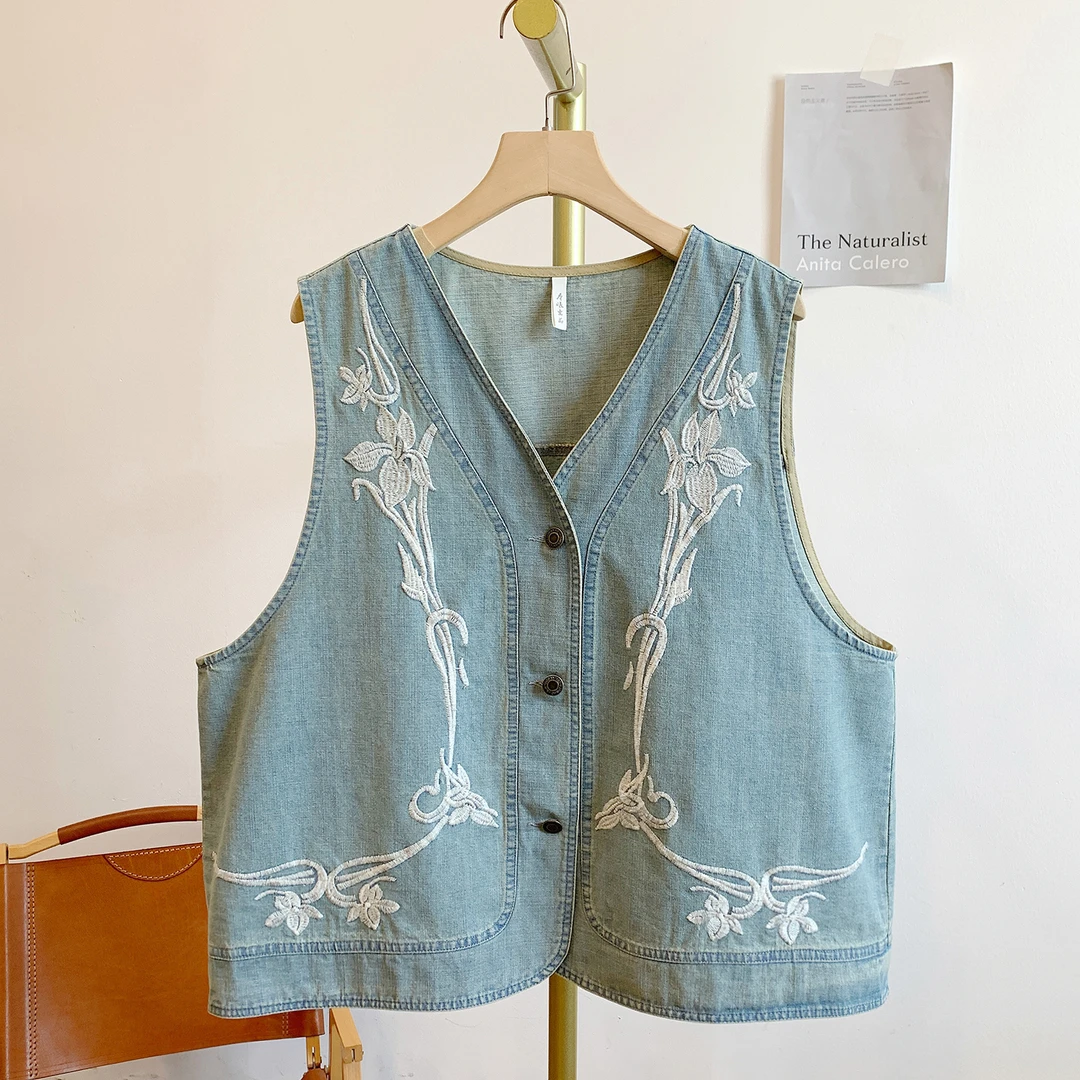 成都Y3001刺绣V领牛仔开衫马甲