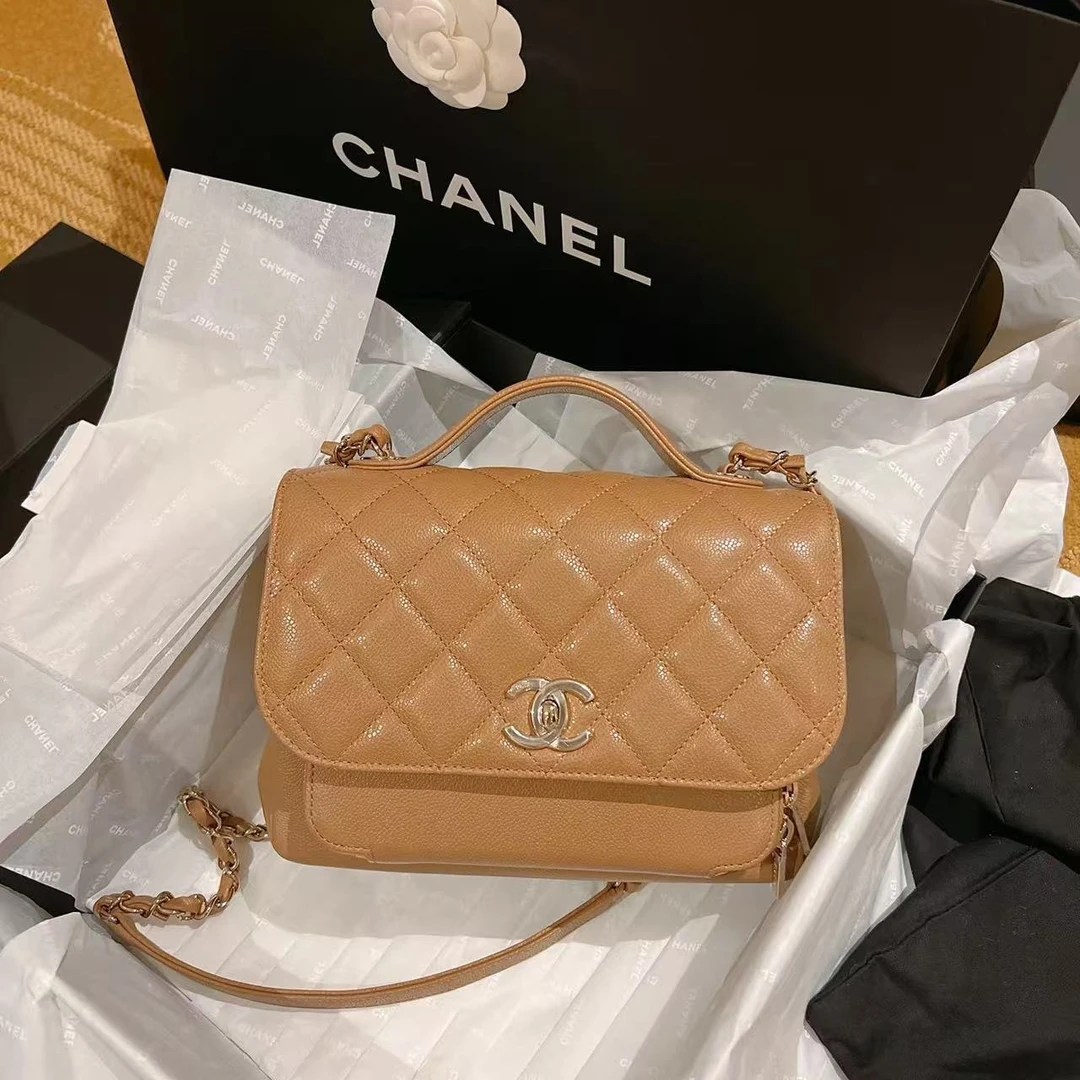 95新 Chanel/香奈儿 香奈儿/包包/95新/市场价39000/22*7*16