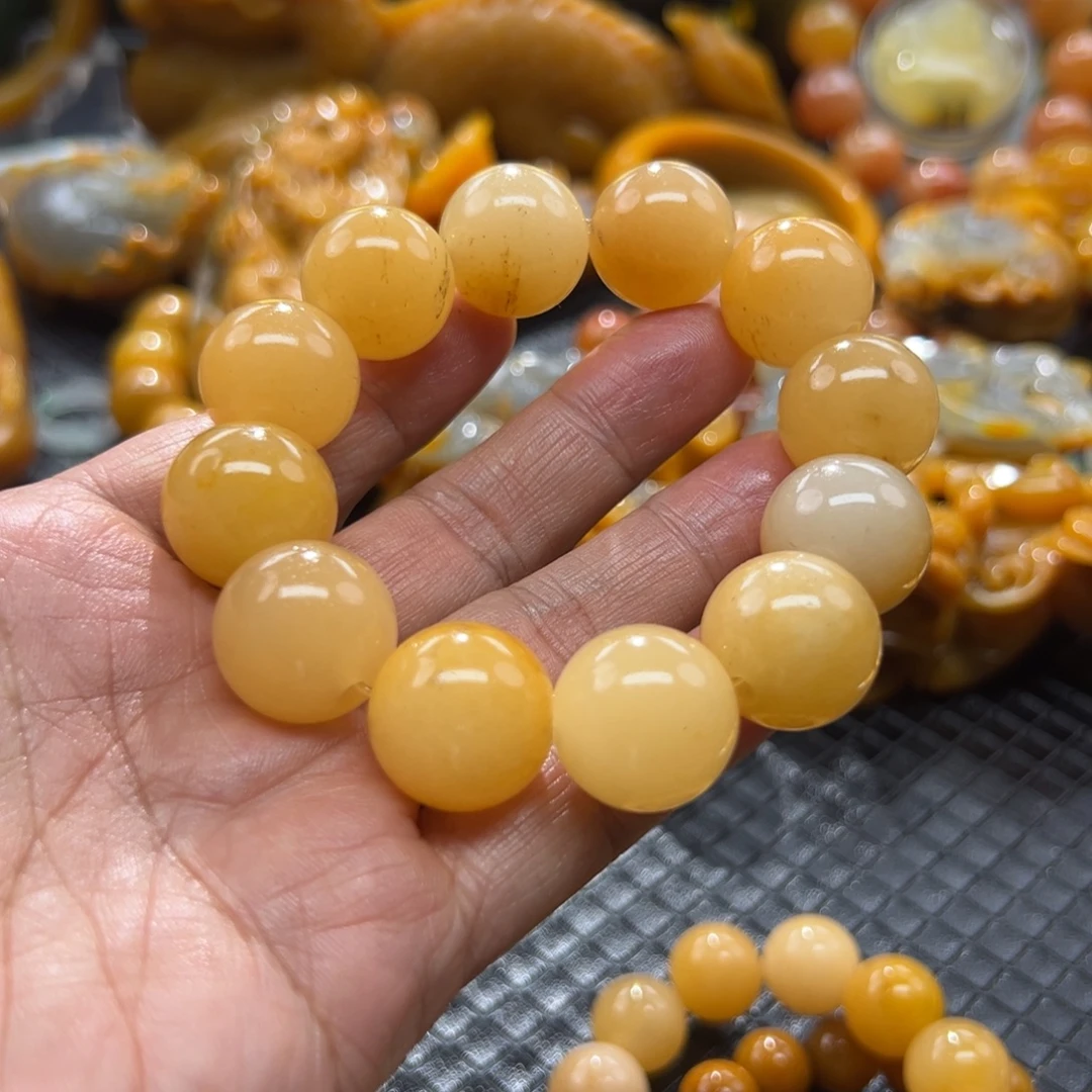 石英质玉未镶嵌颈饰