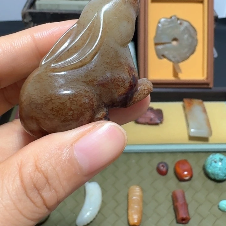 小***跑颈饰未镶嵌和田玉