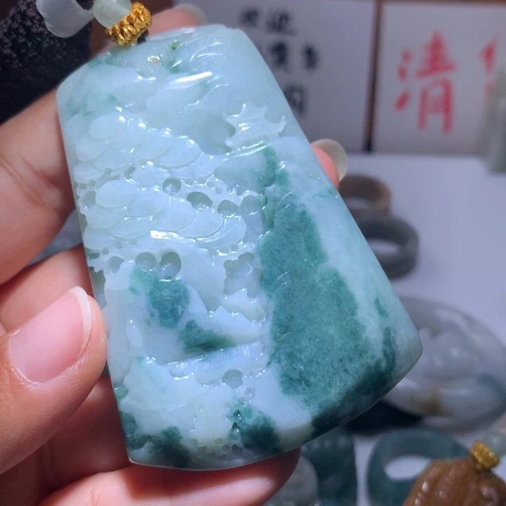 翡翠未镶嵌颈饰保真天然A货翡翠