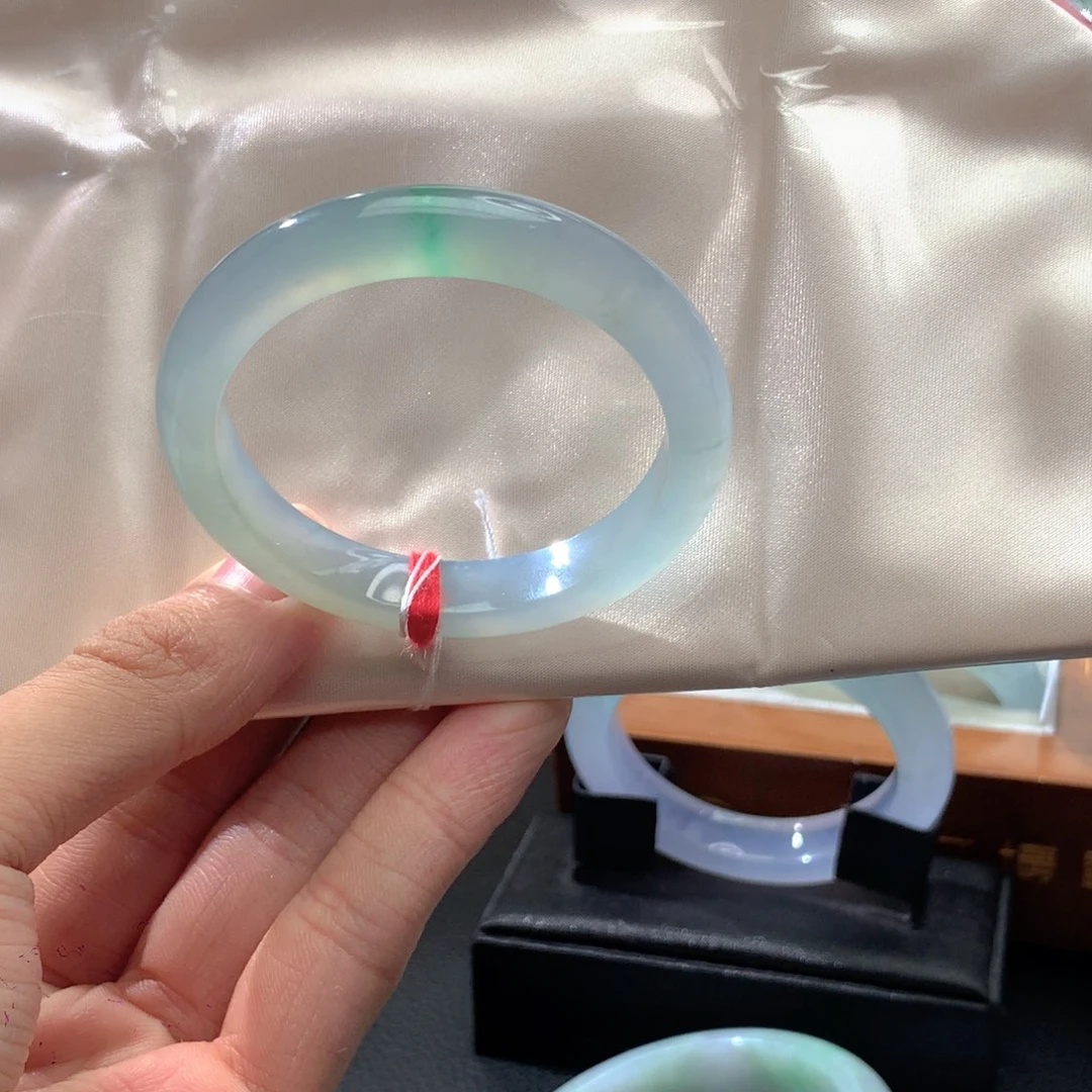 翡翠未镶嵌手镯小圈漏强推荐