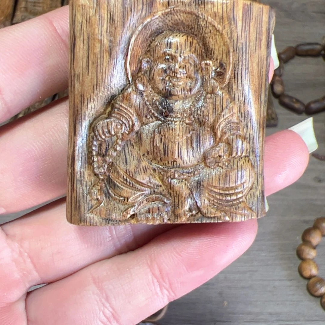 沉香木吊坠陆河牌牌13.4克