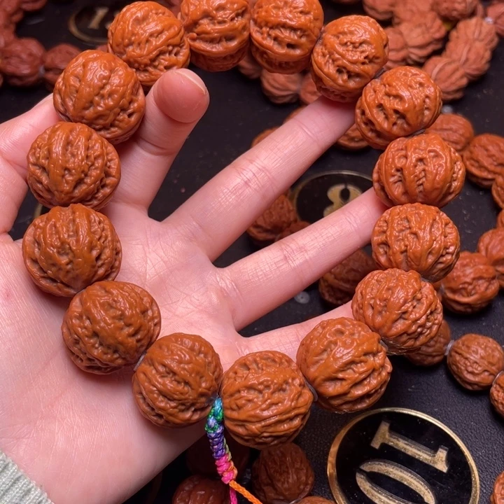 把件文玩核桃粗筋珊瑚磨盘