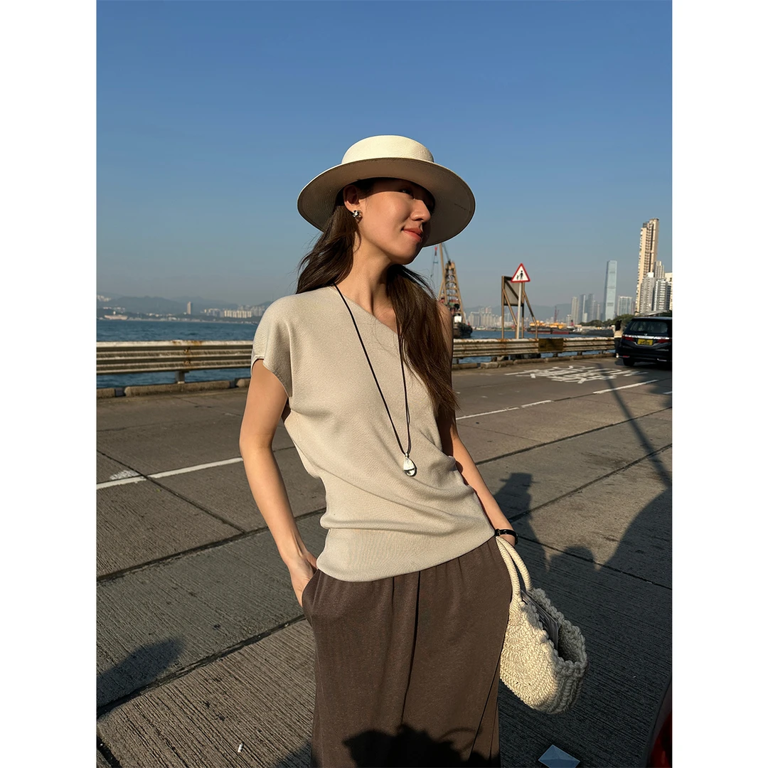 【心动信号】夏季通勤风休闲设计感斜肩背心D30169GK51