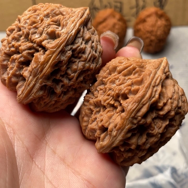 J***h吊坠文玩核桃大蒜头
