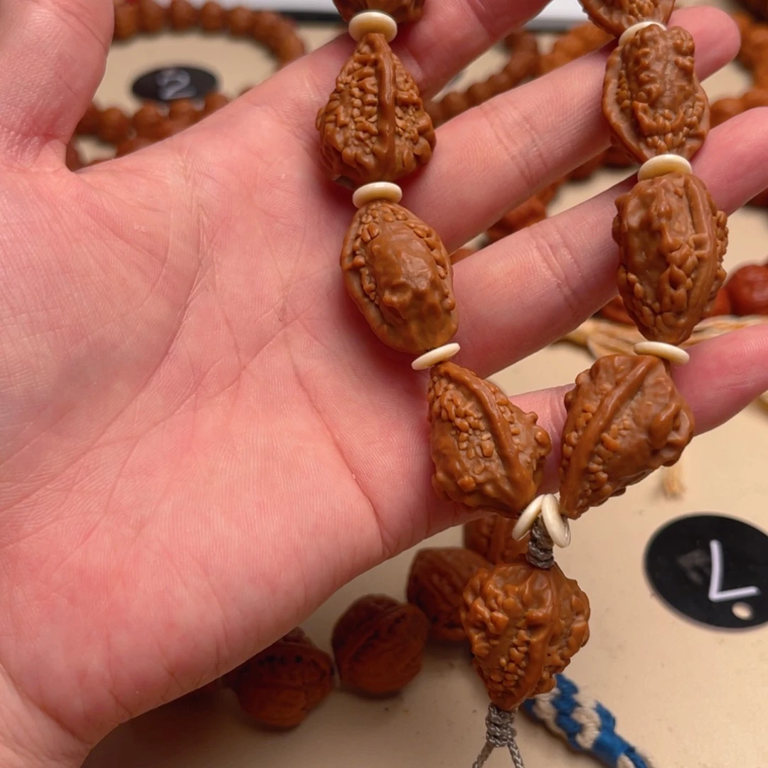 文玩核桃手串一****1绣花鞋