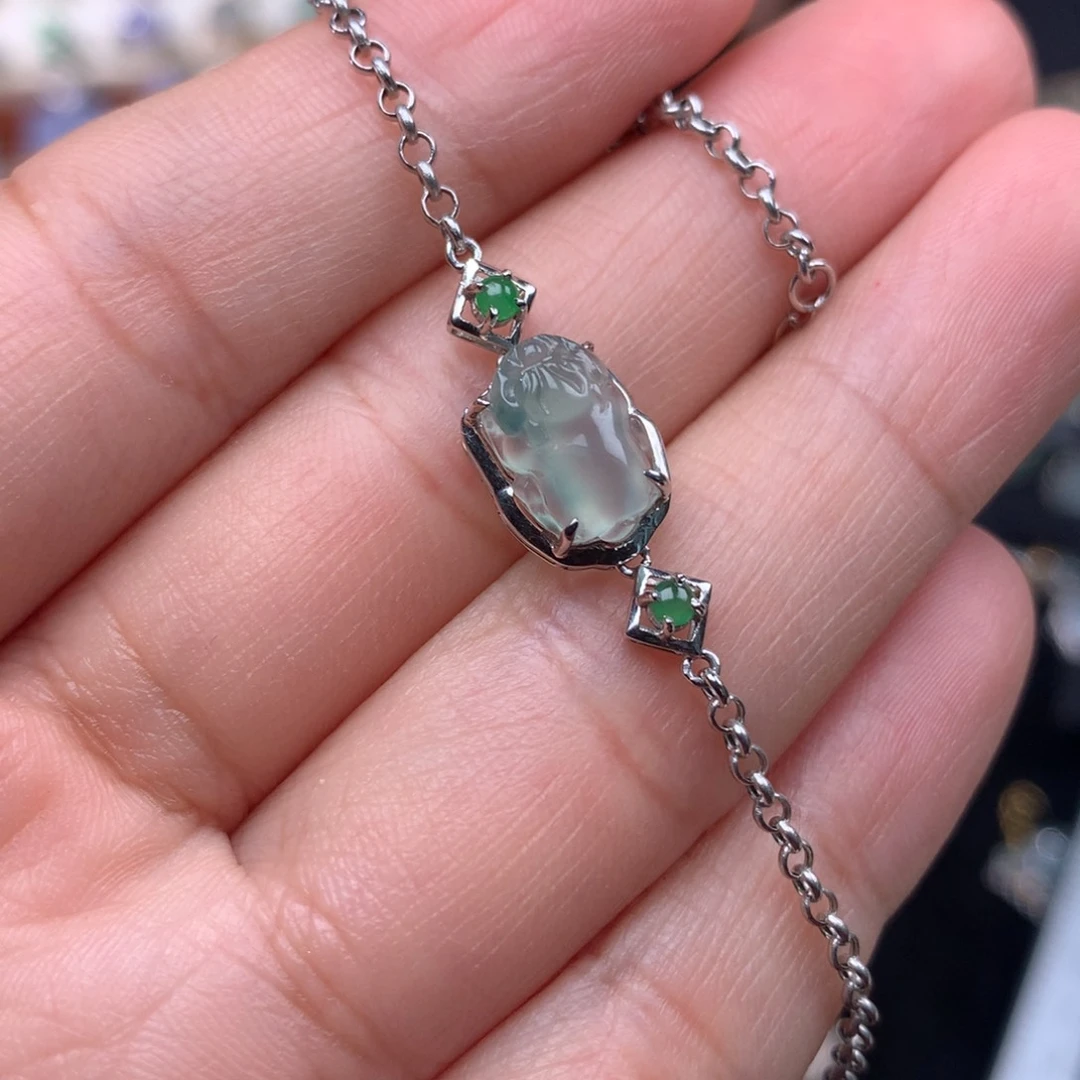 18K金镶嵌手链翡翠貔貅手链