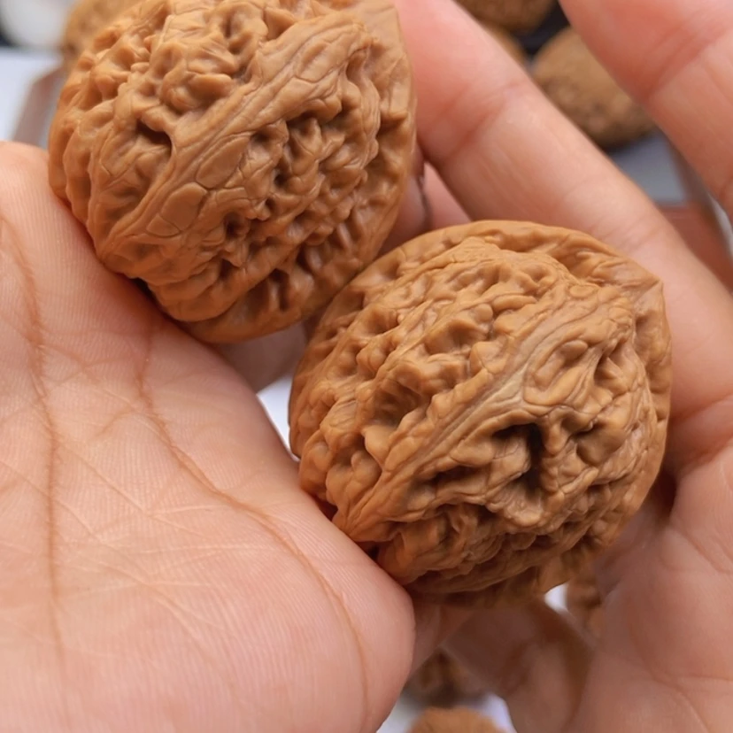 【闪购商品】文玩核桃把件41肚红锦鲤