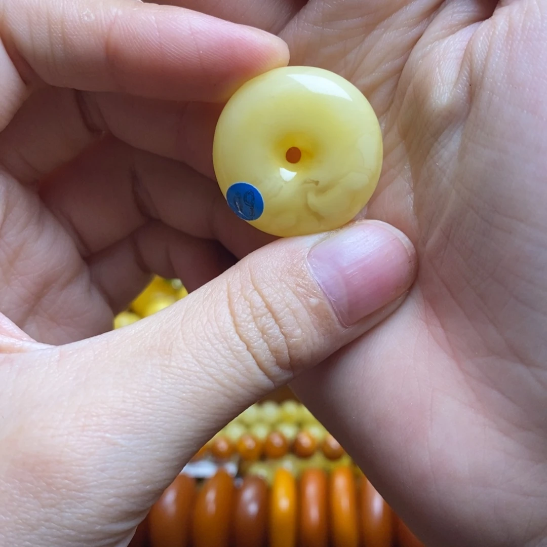 琥珀未镶嵌珠宝奇石蜜蜡