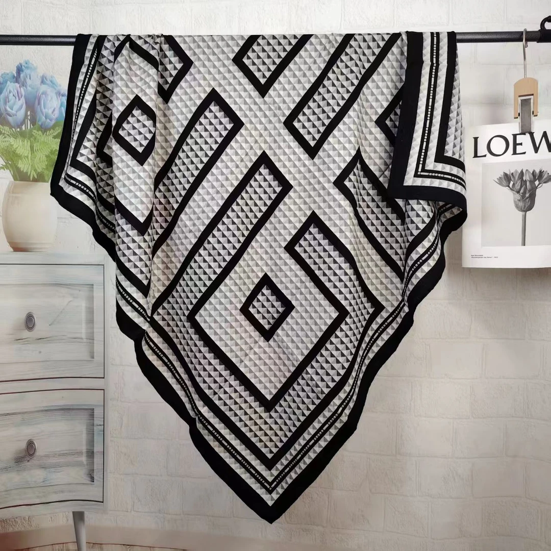 高档丝巾围巾女士披肩新款素雅百搭90*90#2125