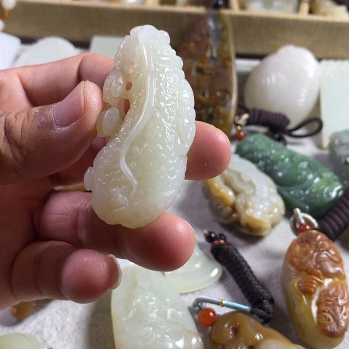 手链未镶嵌和田玉（青玉）