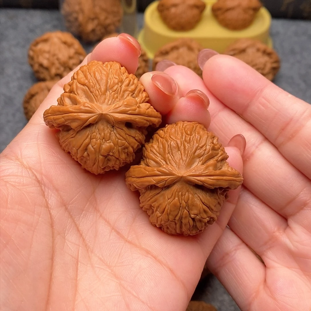 文玩核桃把件精品白狮子40全品