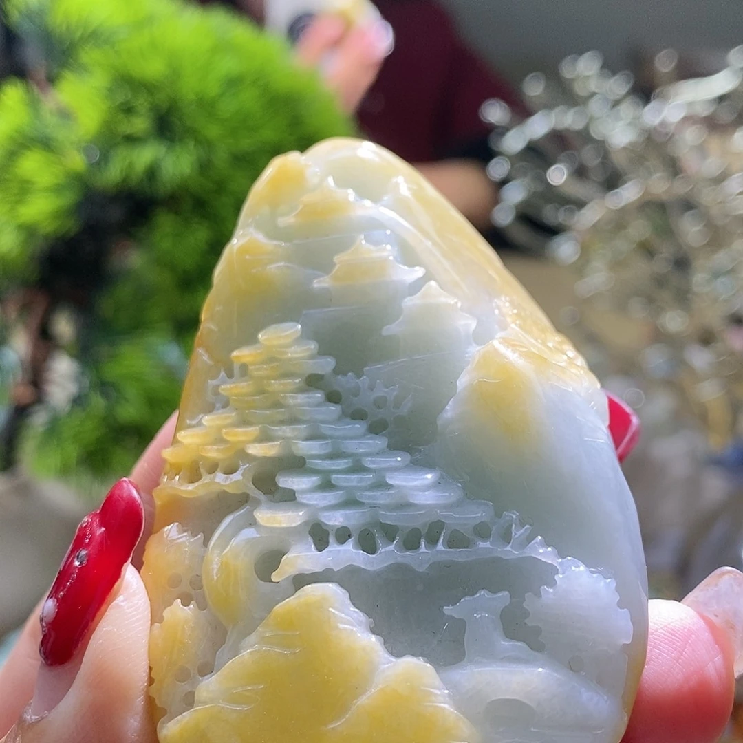 【闪购商品】翡翠颈饰未镶嵌山水