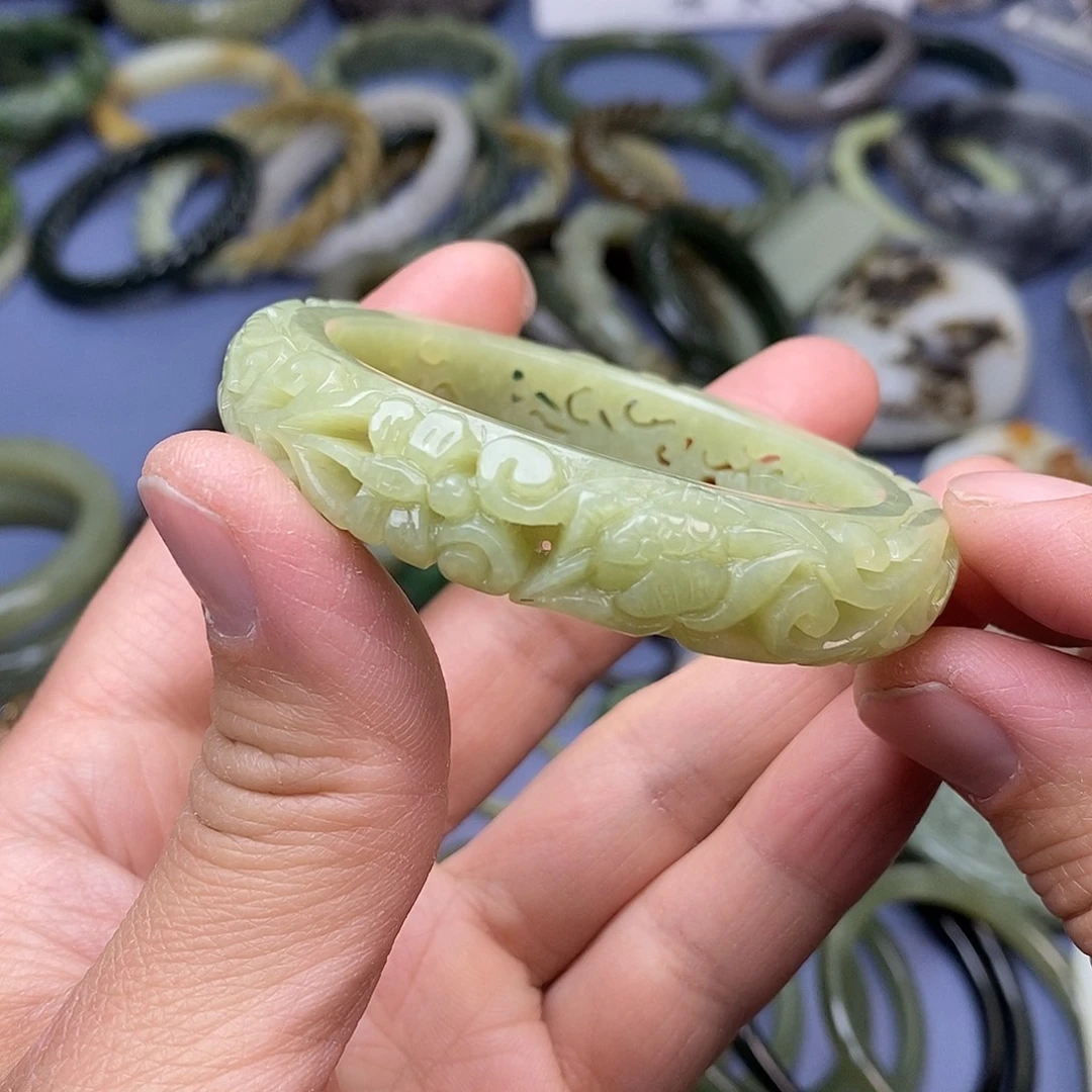 和田玉（黄玉）未镶嵌手镯009，圈口52.8mm锦鲤镯