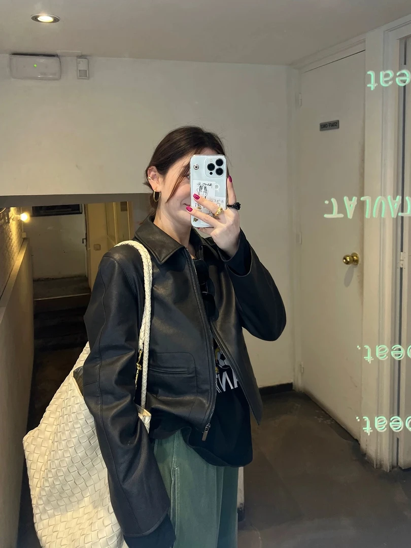 《秋日费城》短款小皮衣女新款2025超火酷飒风复古PU机车上衣秋外套