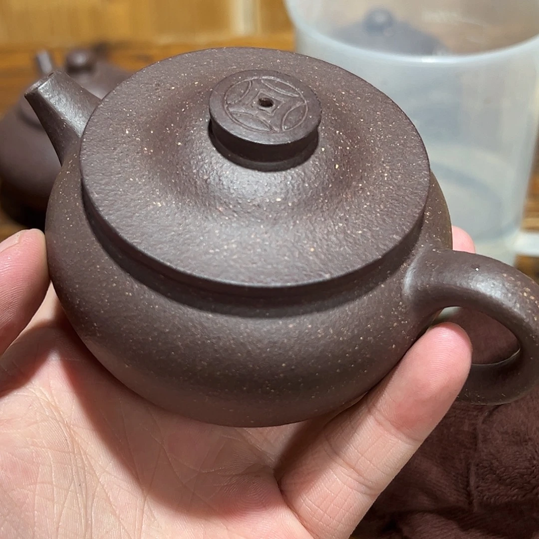 茶壶紫砂紫砂的味道很