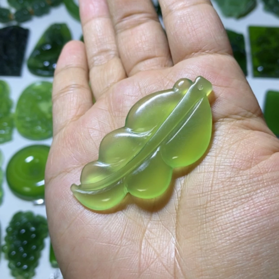 【闪购商品】未镶嵌蛇纹石玉颈饰