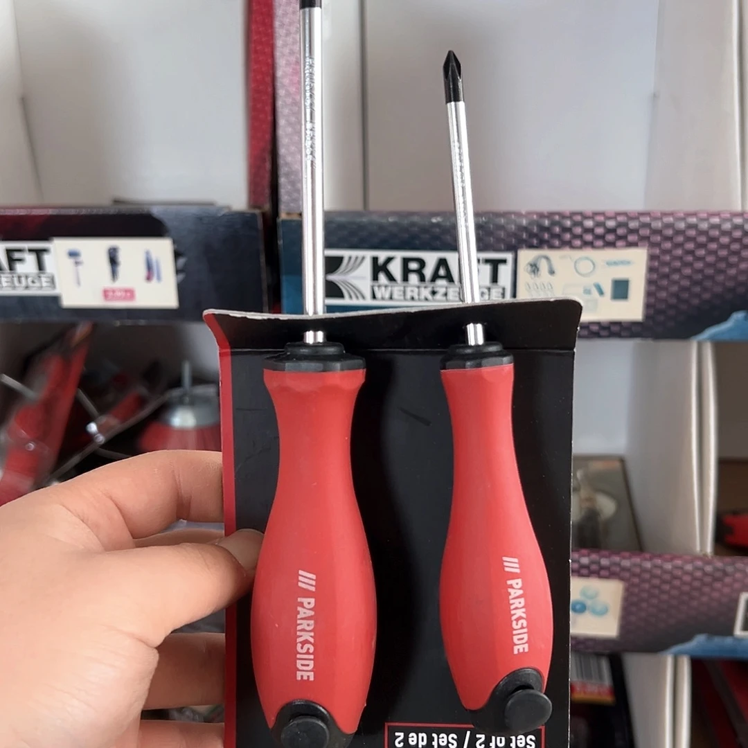 D21十字螺丝刀两把