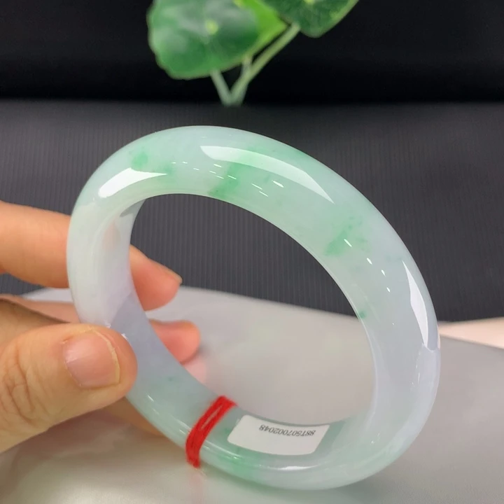 翡翠未镶嵌手镯正圈56