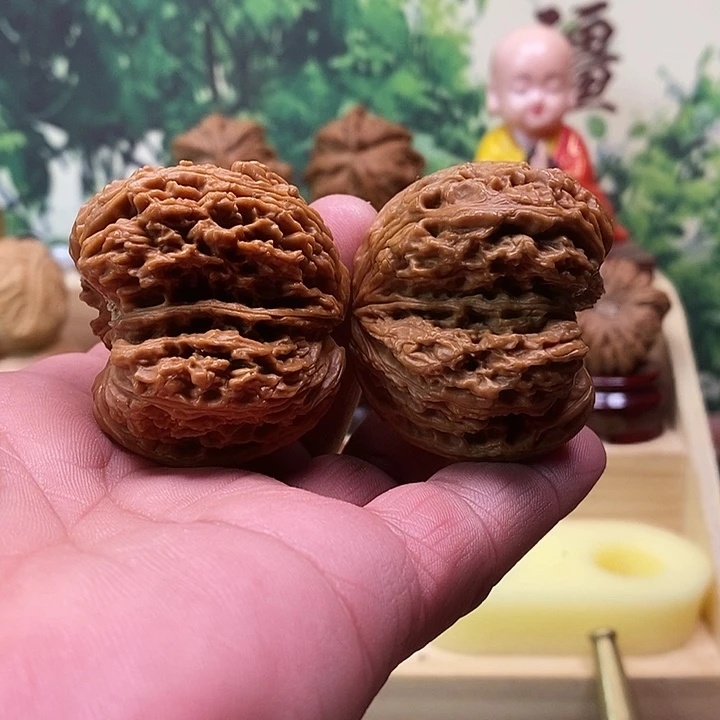 聚***哥文玩核桃吊坠涿鹿南疆拉丝凹底连体怀抱子