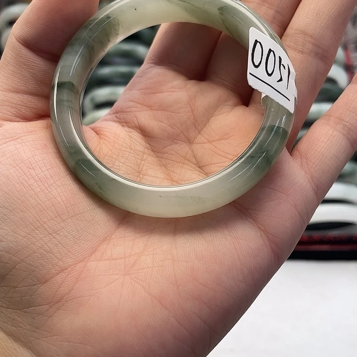 石英质玉未镶嵌手镯0051