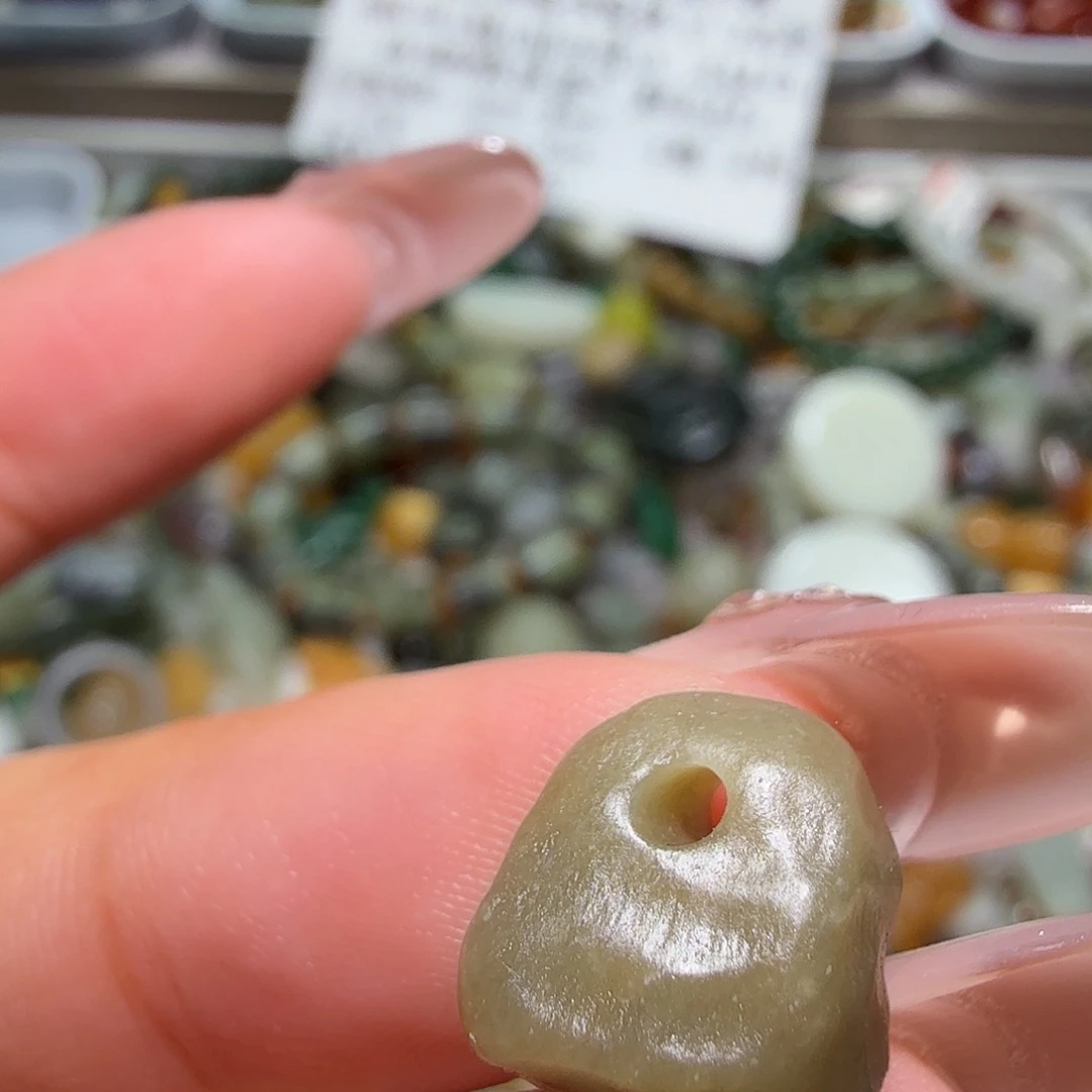 和田玉未镶嵌珠宝奇石