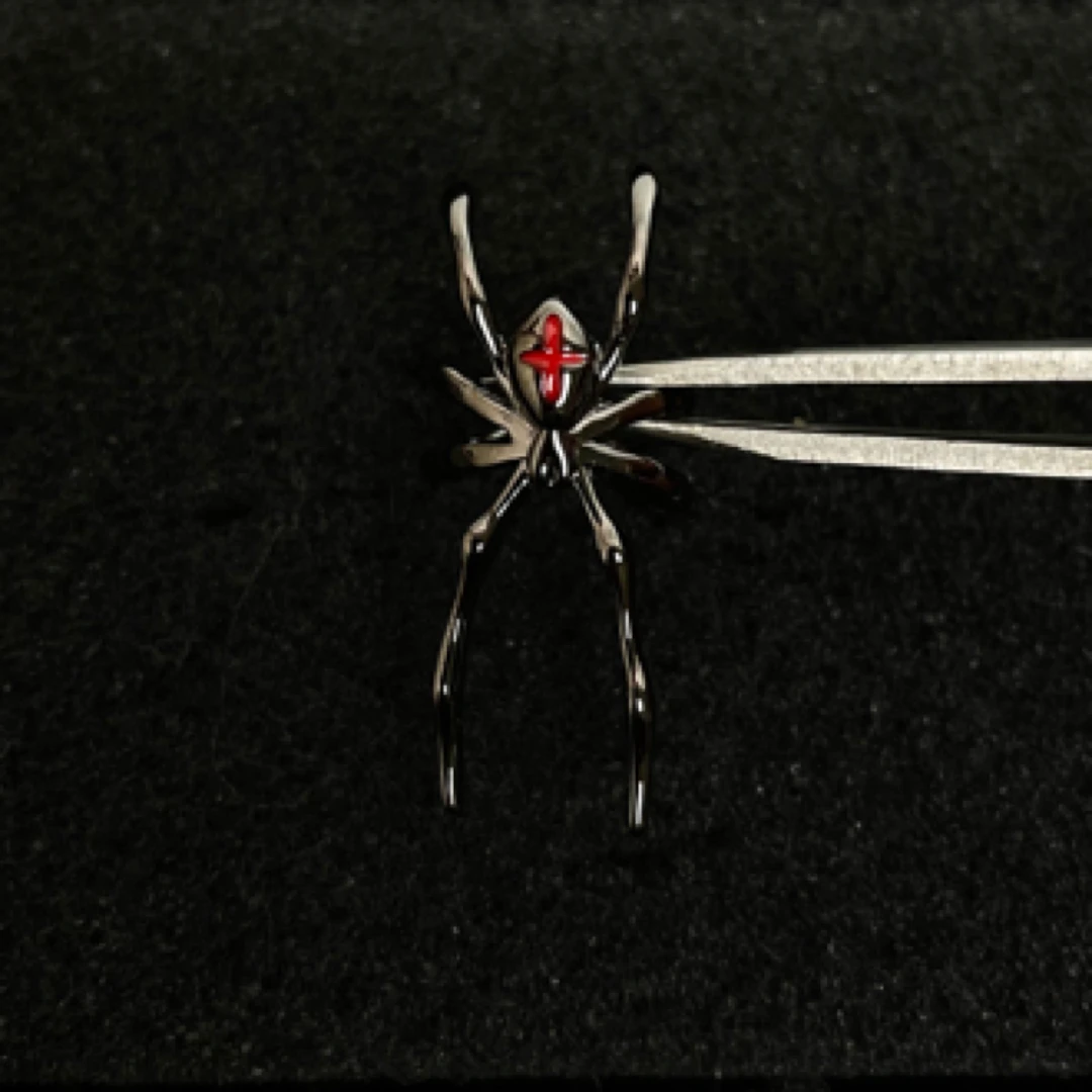 钛钢耳饰 暗夜魔女 昆虫类医用钛钢耳骨夹大蜘蛛小众独特