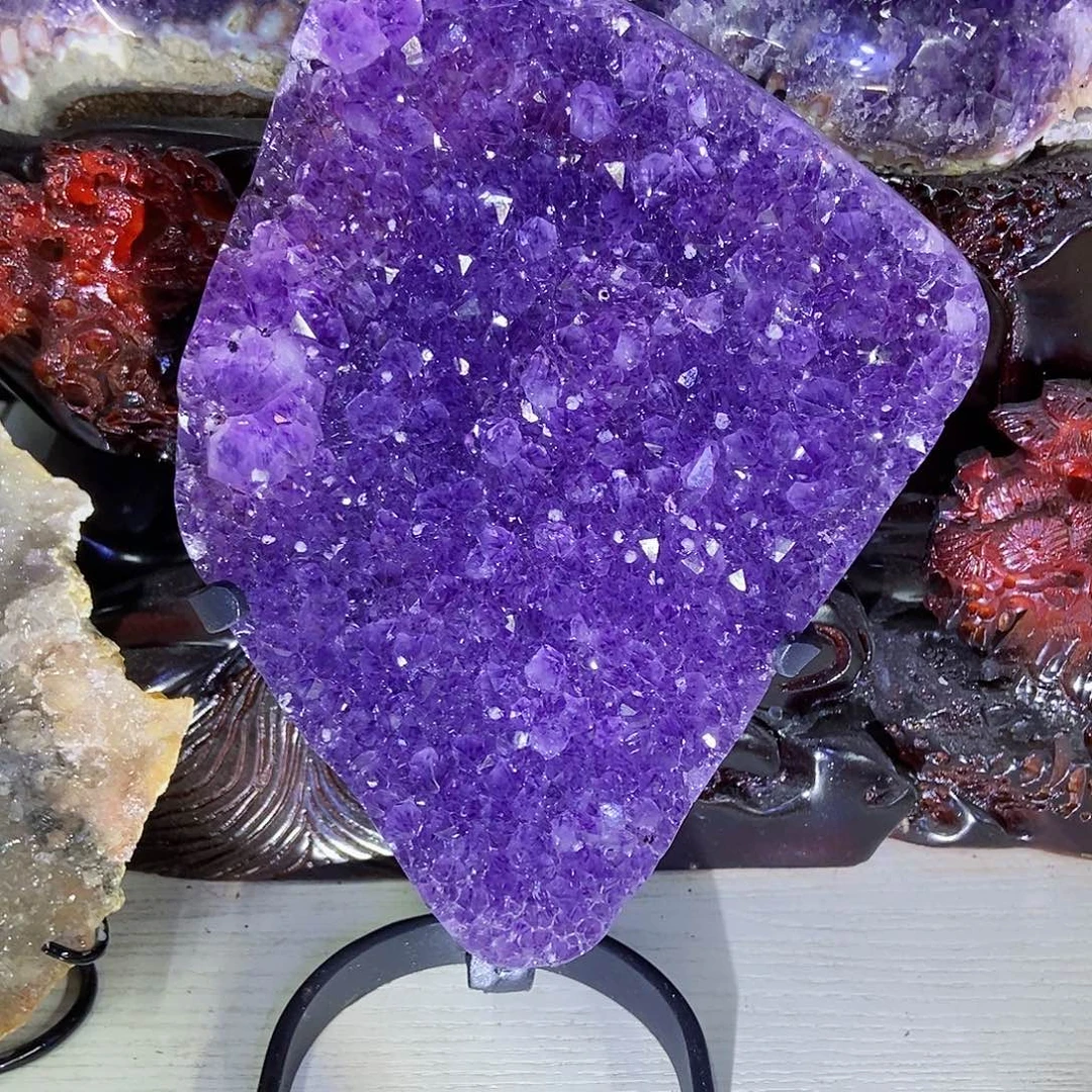 紫晶未镶嵌大型摆件（非配饰）小潘
