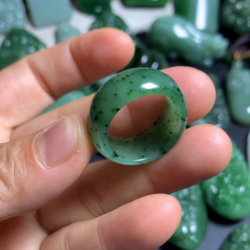 【闪购商品】和田玉未镶嵌挂件雕*柏