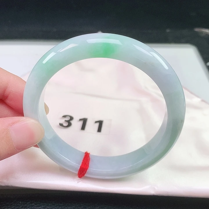 翡翠未镶嵌手镯311
