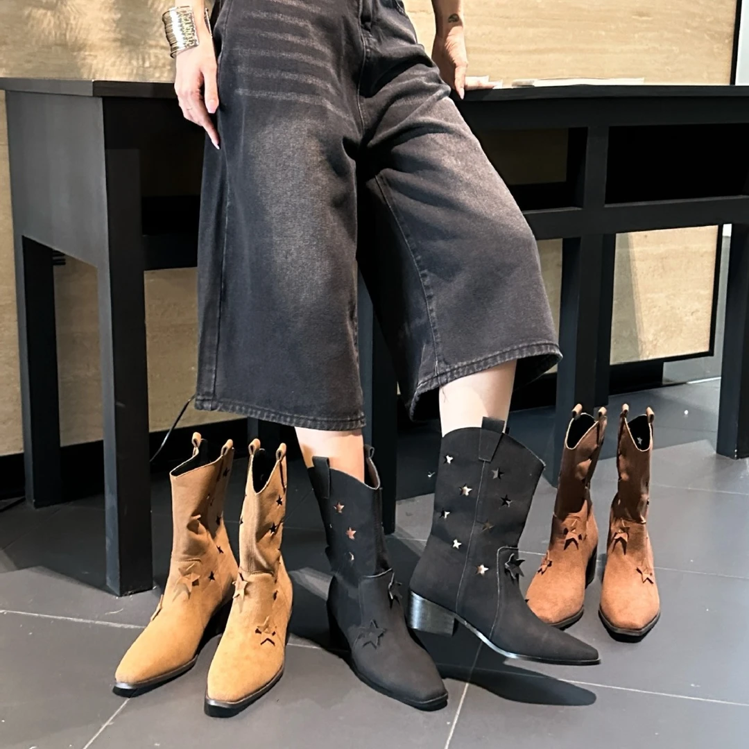 春夏秋镂空女靴星星西部牛仔工装马丁靴复古粗跟2024新款美拉德中