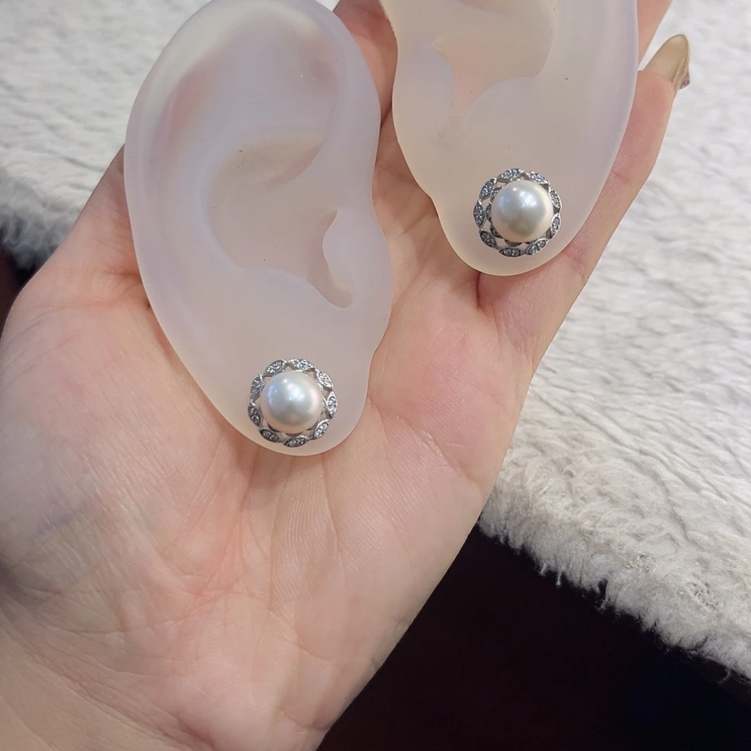 淡水珍珠银S925镶嵌耳饰