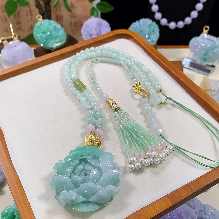 翡翠未镶嵌颈饰翡翠吊坠