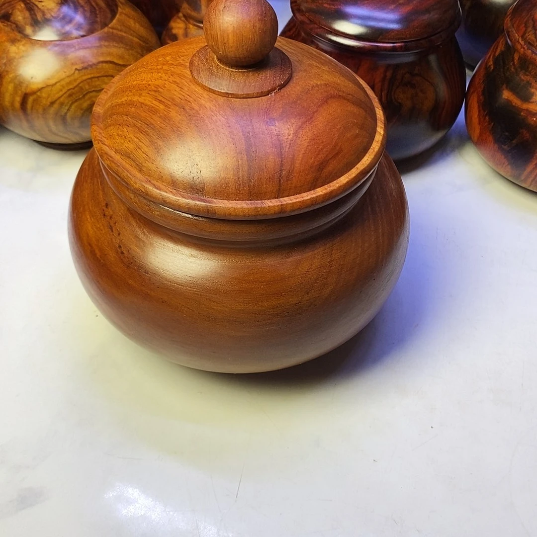 木大*子缅甸花梨木茶叶罐一个