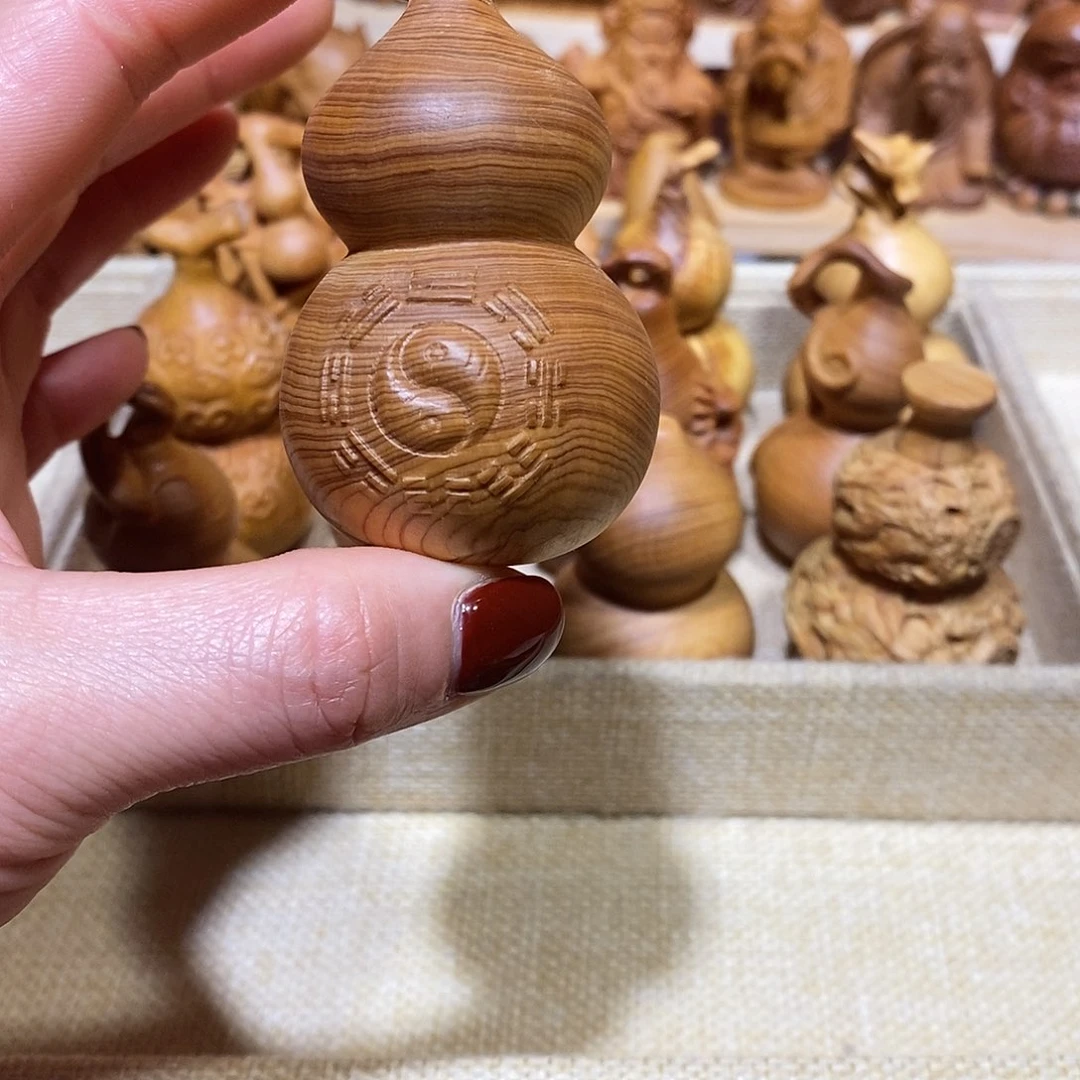 木a****b崖柏手把件，葫芦