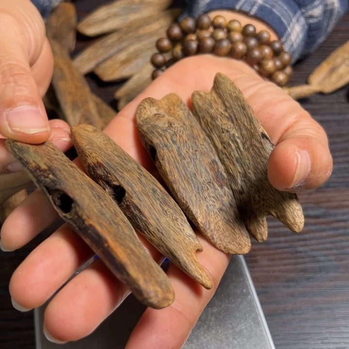 沉香摆件乌身10克多样性发一串