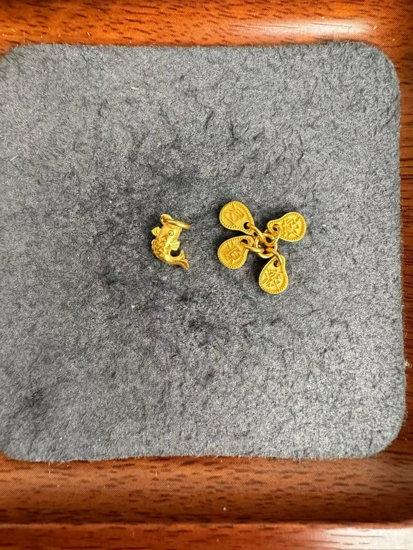 足金999 古法工艺财源滚滚锦鲤吊坠